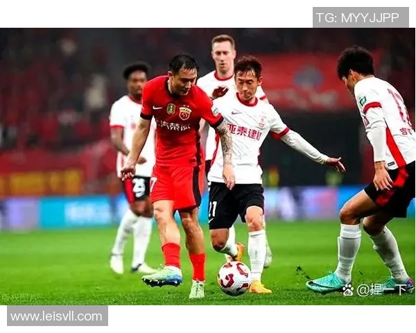 南京足球队在全国锦标赛积分榜上以97分稳居第一名展现强劲实力